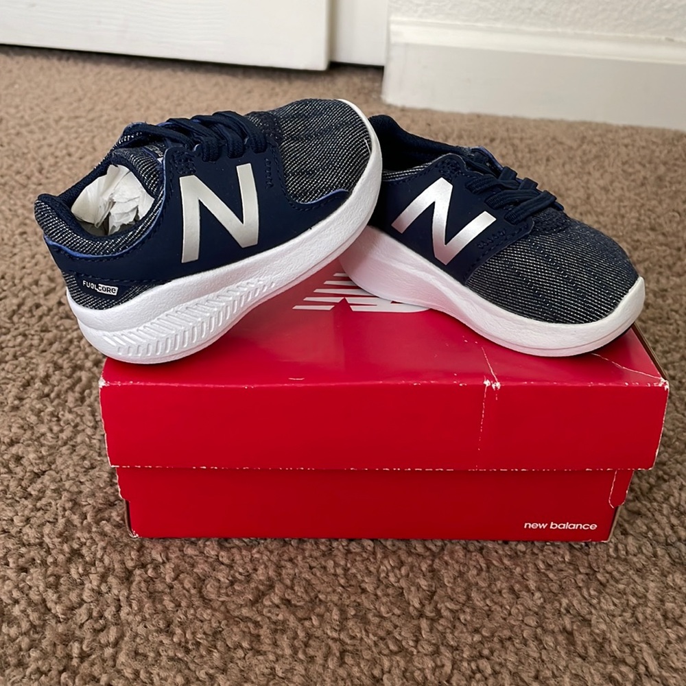 NWT New Balance Toddler Shoe
